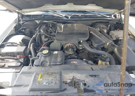 2005 Mercury Grand Marquis Ls/Lse from USA, damaged, VIN 2MEFM75W95X609129